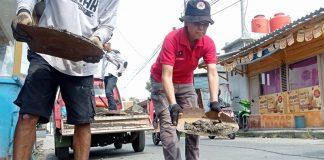 Langkah Adi Purwanto Bersama Warga Bina Griya Tentang Peduli Lingkungan