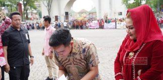 Mbak Ita dan Gibran Tanda Tangani MoU Pariwisata dan Budaya