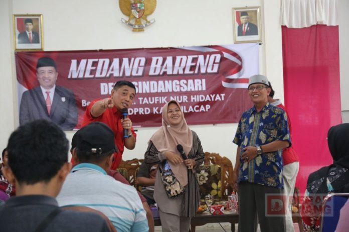 Medang Bareng Taufik Nurhidayat Bersama Warga Desa Sindangsari(2)