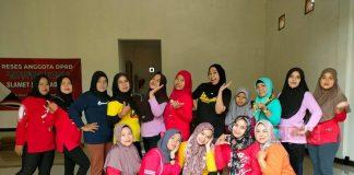 Minggu Pagi, Nur Ajidah Senam SICITA Bersama Emak-emak