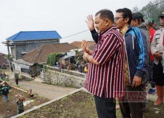 Ngesti Nugraha Tinjau Longsor di Dusun Thekelan
