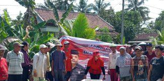 Salurkan Batu Cabluk di Sidamukti, Bu Nyai: Ini Bentuk Kepedulian Pak Taufik