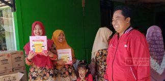 Upaya Cegah Stunting, KomandanTe Pujiyono Bagikan MPASI Kepada Warga Sidaurip