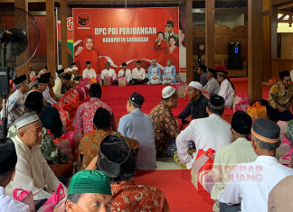 Adakan Doa Bersama, Sri Sumarni Bagikan Paket Berbuka Bagi Masyarakat