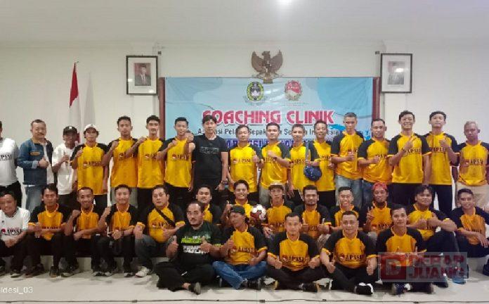 Bangun Sepak Bola Pekalongan,Gus Santo Askab Hadirkan Eduard Tjong