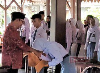 Bupati Husein Lantik Forum Anak Banyumas