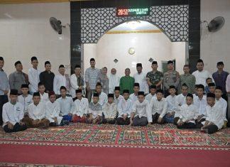 Bupati Tiwi Laksanakan Kegiatan Tarling di Pondok Pesantren