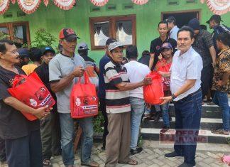Mbah Dasum Salurkan 1.500 Bantuan Sembako dari Ir. Sulistyorini