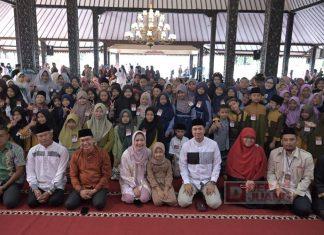 Gema Ramadan Gelar 7 Lomba, Bupati Tiwi dan Ketua DPRD Bambang Irawan Hadiahkan Sepeda