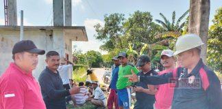 Kerja Bakti, Mbah Giman dan Relawannya Bersihkan Saluran Air di Desa Pilangrejo