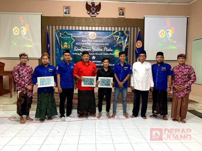 Kolaborasi Bersama Karang Taruna, Mbah Giman Lakukan Santunan di Wonosalam