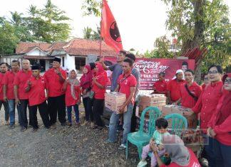 Mengarungi Bulan Penuh Berkah, Achmad Masruri Sundaryo Berbagi Takjil