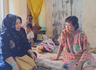 Momen Ramadan Dijadikan Hj. Rosalina Sambangi Konstituen