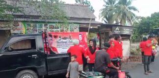 Ngabuburit Bu Nyai Dengan Bagikan Takjil di Patimuan