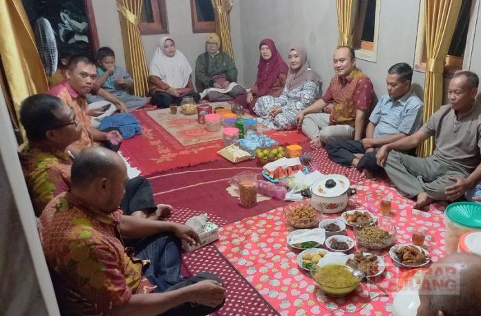 Rekatkan Silaturahmi, Taufiq Rizal Ajak Jajaran PAC Karanganyar Buka Bersama