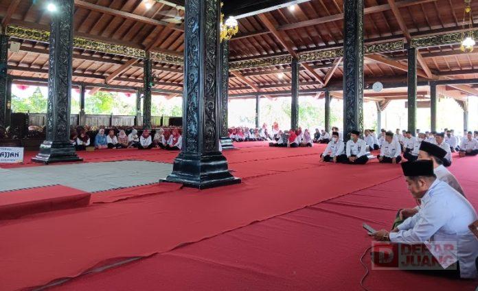 Pantik Semangat Kerja Pasca Libur Lebaran, Pemkab Demak Adakan Sholawat