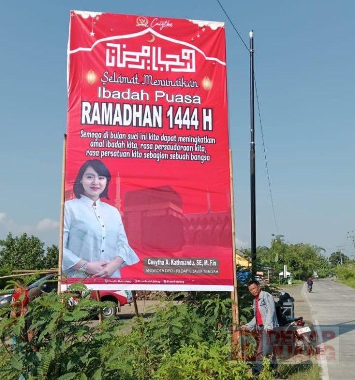 Semarak Ramadhan, Para Pendukung Mbak Casytha Pasang Baliho
