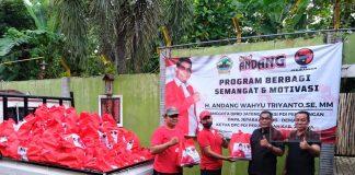 Semarakkan Program Berbagi Semangat dan Motivasi, Andang Bagikan 10.000 Paket Sembako