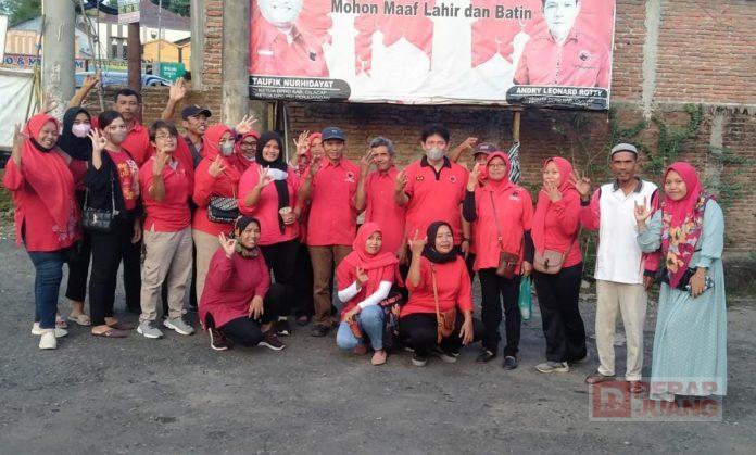 Turut Berbagi Takjil, Andry Beda Keyakinan Bukan Penghalang untuk Berbagi