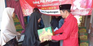 Warham Syafaat Bagikan 600 Paket Sembako dan 200 Baju Koko