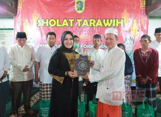 Sri Mulyani Gelar Tarling Bersama di Masjid Golo Bayat