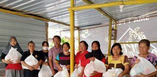 Komunitas Juang Klaten Bagikan Paket Sembako untuk UMKM