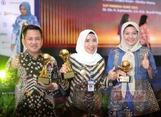 Ristawati Wakili Kebumen Terima Penghargaan TOP BUMD Awards
