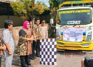 Mbak Yuni Lepas 3 Truk Pembawa Bantuan Beras untuk Tiga Desa