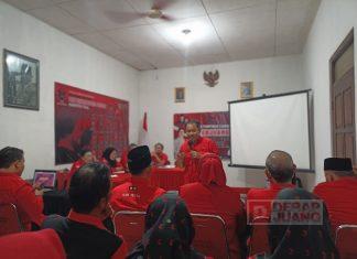 DPC PDI Perjuangan Tegal Gelar Rapat Konsolidasi Internal Pengurus DPC PDI Perjuangan Kabupaten Tegal menggelar rapat konsolidasi internal guna mengkonsolidir jajaran fungsionaris DPC pasca wafatnya sosok El Komandante, Alm. Rustoyo.