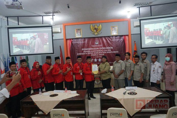 50 Kader Banteng Banyumas Mendaftar ke KPU