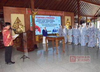Bupati Husein Kukuhkan Pengurus Baru IWAPI Banyumas