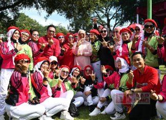 Bupati Tiwi Beri Semangat Instruktur Senam Turun Kampung Majukan Olahraga