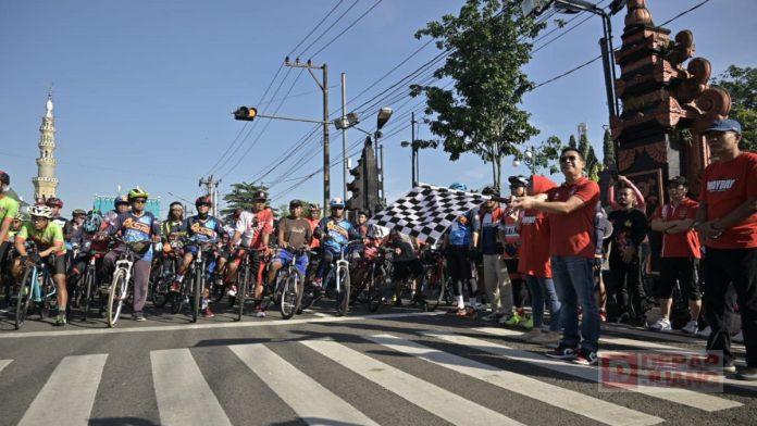 Bupati Tiwi Lepas Gowes Anniversary ke-4 Komunitas Sepeda Purbalingga
