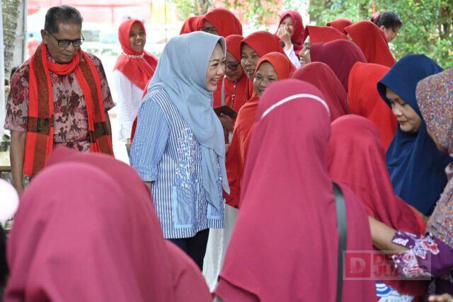 Bupati Tiwi Nostalgia Bareng Komunitas Tembang Kenangan Lestari