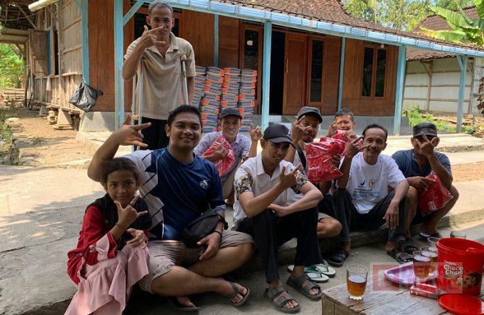 Dukung Pembangunan Jalan Desa Kentengsari, Mas Bram Salurkan Bantuan Material