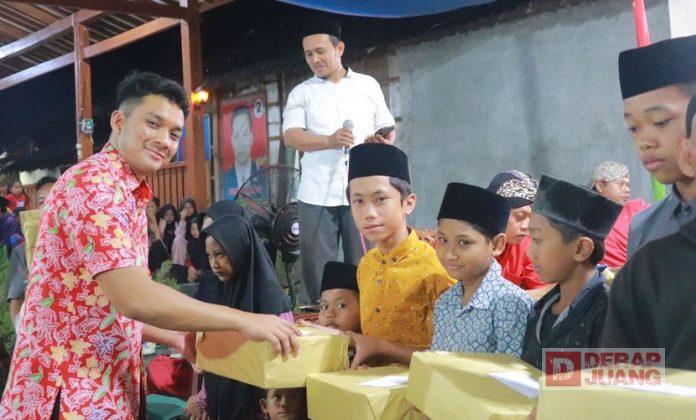 Gelar Wayang Kulit, Mas Bram Berikan Santunan Kepada Anak Yatim
