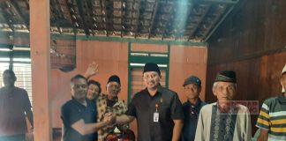 Heru Santoso Berikan Bantuan Traktor di Desa Ngembak