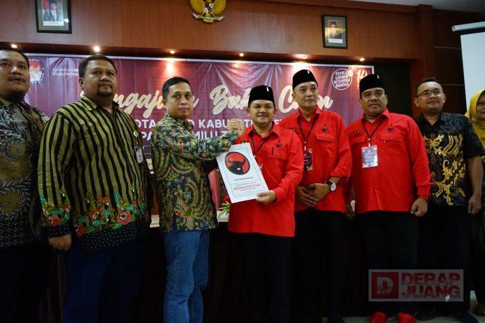 Kesenian Tradisional Iringi Pendaftaran Bacaleg PDI Perjuangan Kabupaten Semarang
