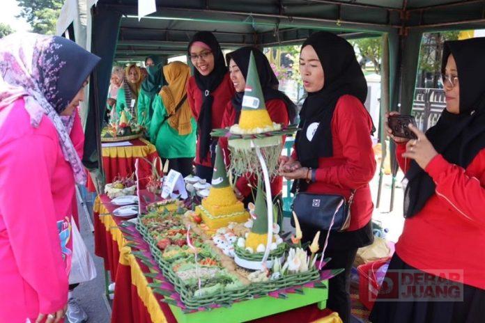 Mbak Etik Hadiri Puncak Peringatan Hari Lahir ke-73 Fatayat NU di Alun-alun Blora