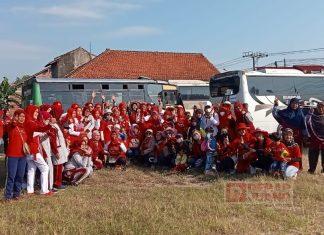 Mengisi Liburan, Bu Nyai Ajak Srikandi Banteng Berekreasi