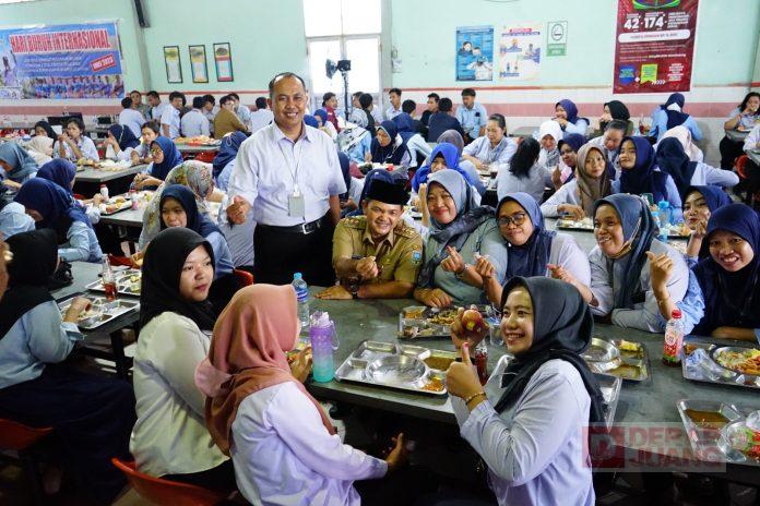 Ngesti Nugraha Makan Siang Bersama Buruh