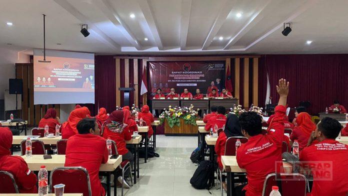 PDI Perjuangan Banyumas Bentuk Posko Gotong Royong di Tiap Dapil(2)