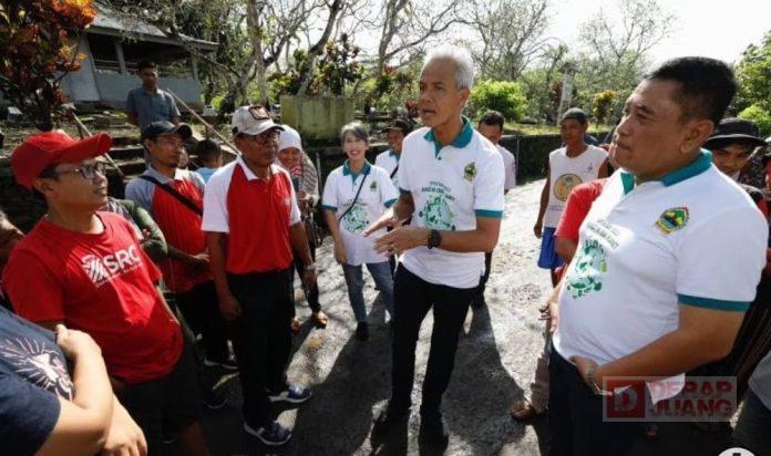Peringati Hari Bumi 2023, Taufik Bersama Ganjar Blusukan di Kecamatan Kesugihan