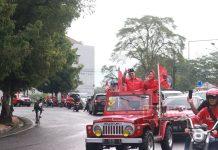 Purbalingga Merah Total, Ribuan Massa PDI Perjuangan Antarkan 50 Bacaleg ke KPU