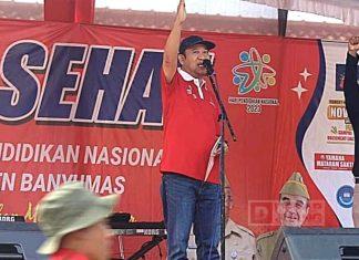 Semarakkan Hari Pendidikan, Bupati Husein Lepas Peserta Jalan Sehat