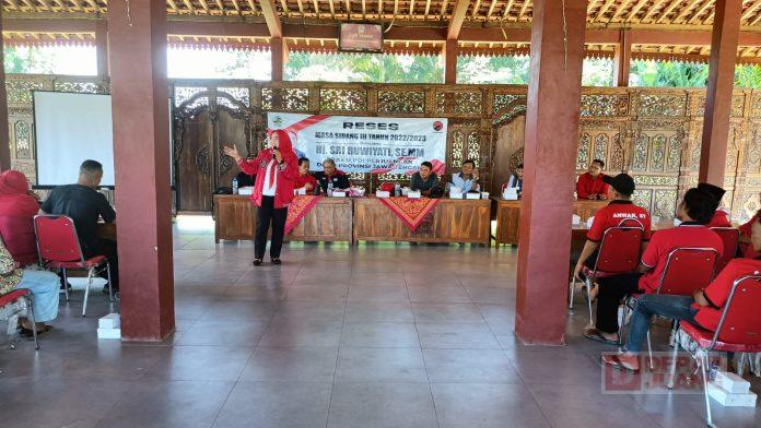 Sri Ruwiyati Selenggarakan Reses di Purwareja Klampok