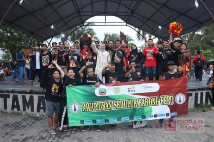 Terus Lestarikan Kesenian Daerah, Mbak Etik Apresiasi Paguyuban Barong Cepu