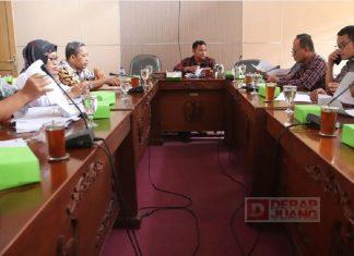 Persiapkan Pemilu 2024, Sumar Rosul Pimpin Rakor Bersama Dinas Terkait Sumar Rosul saat memimpin Rakor dengan Dinas terkait menyoal persiapan Pemilu serentak 2024.