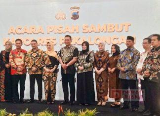 Hadiri Pisah Sambut Kapolres, Riswadi Harap Pekalongan Aman Dan Nyaman Wabup Riswadi saat foto bersama dalam acara pisah sambut Kapolres lama dan baru Kabupaten Pekalongan.