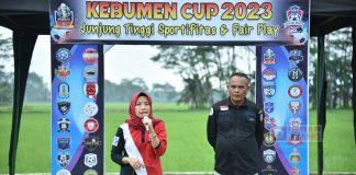 Buka Turnamen Sepak Bola, Ristawati: Jaga Sportifitas Hingga Akhir Turnamen Ristawati buka turnamen sepak bola Kebumen Cup 2023.